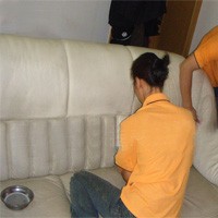 广州市天河区珠江新城专业上门清洗沙发、电影院沙发座椅清洗消毒